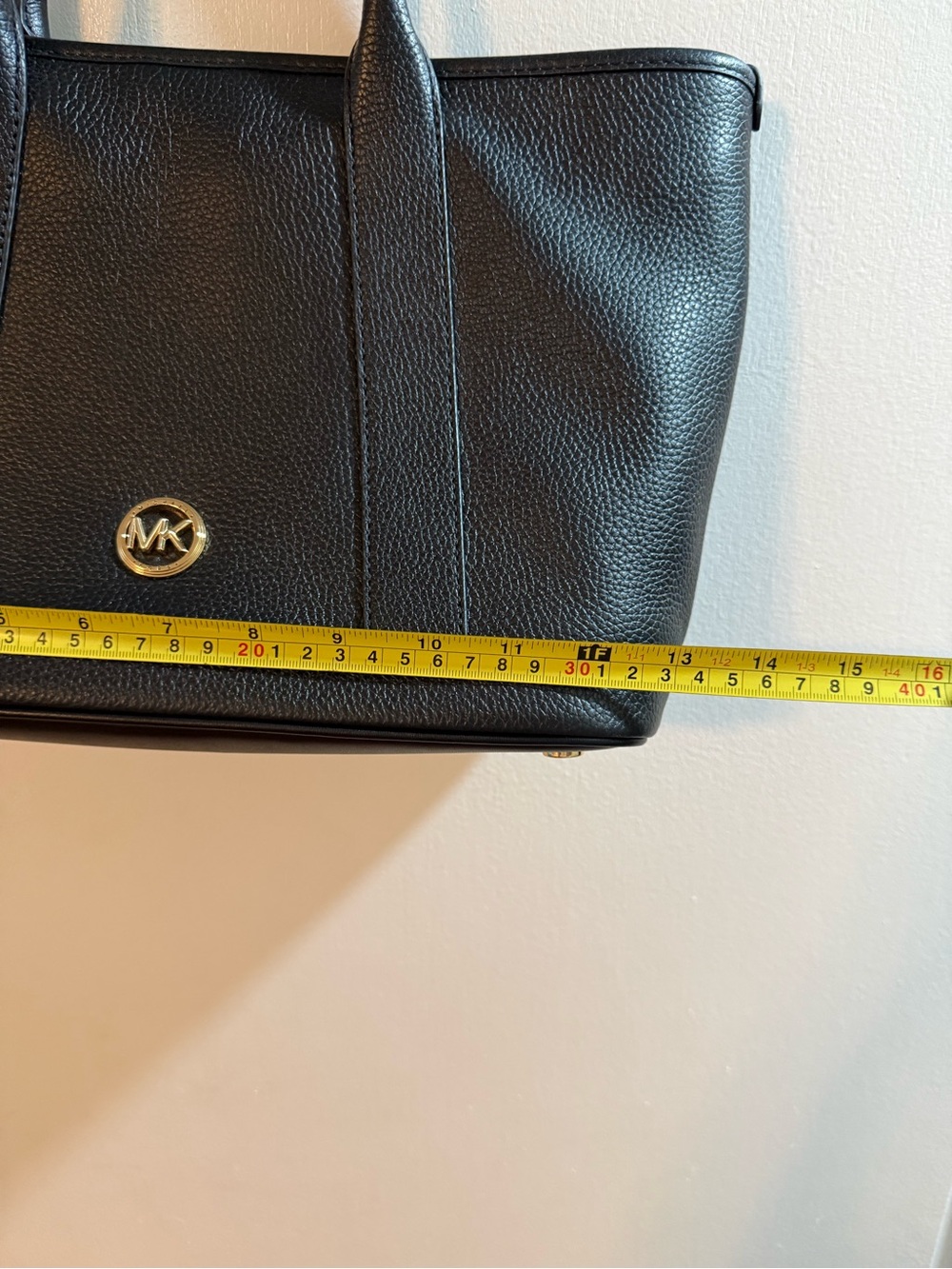 Michael Kors Luisa Medium Black Leather Shoulder Bag with Gold Logo - Picture 7 of 14